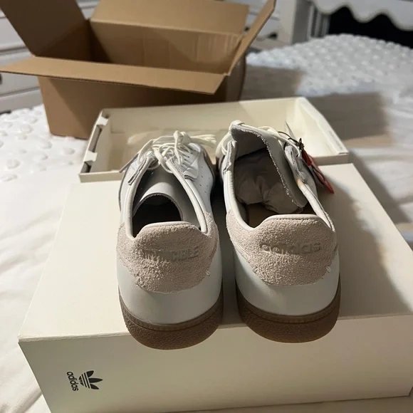 Adidas Men’s INVINCIBLE X HANDBALL SPEZIAL Sneakers - Picture 3 of 5